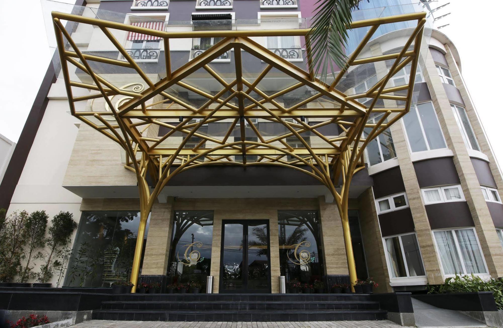 Cinnamon Hotel Boutique Syariah Tutugan Exteriör bild