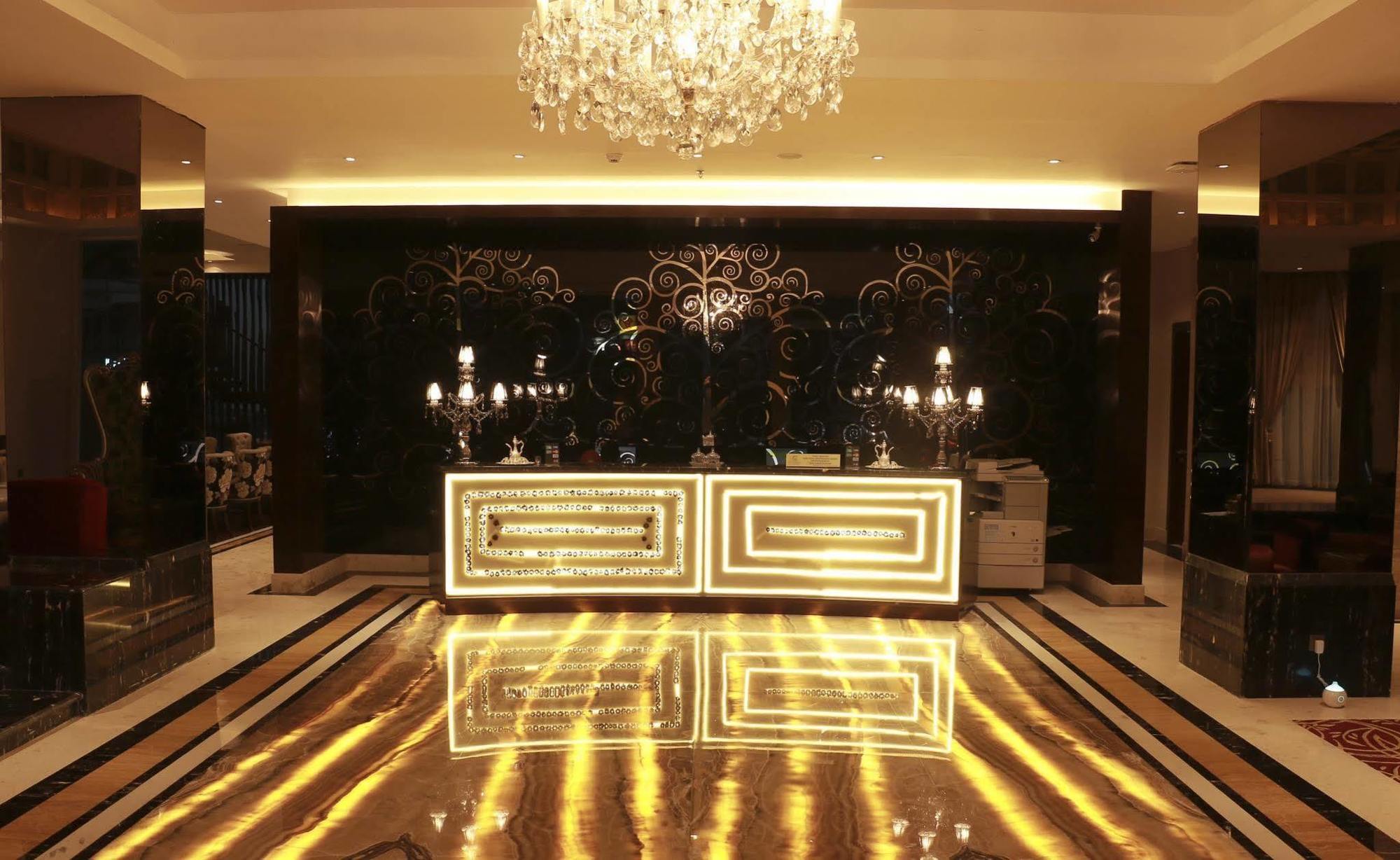 Cinnamon Hotel Boutique Syariah Tutugan Exteriör bild