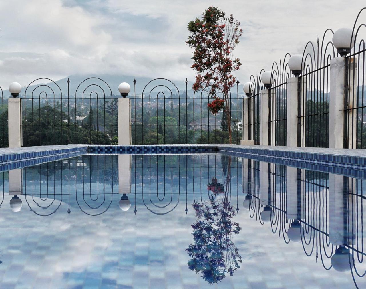Cinnamon Hotel Boutique Syariah Tutugan Exteriör bild